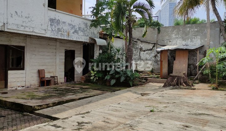 Dijual Rumah Hitung Tanah di Menteng
