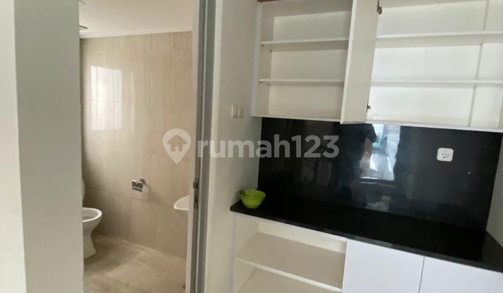 For Sale Newly Renovated Shop House Fully Furnished