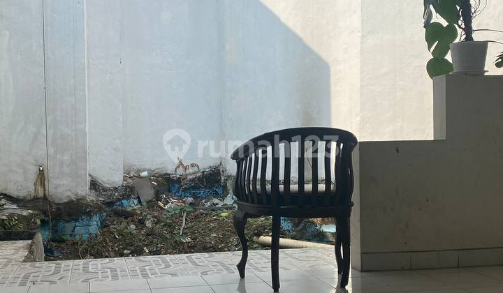 Dijual Murah Rumah Menteng Posisi di Hoek 2