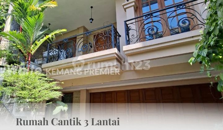 Beautiful 3-Story House in Taman Cilandak Barat