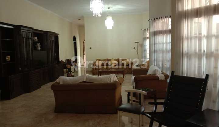 Dibawah NJOP Rumah Lama, Terawat, Lokasi Strategis di Area Mega Kuningan, Rasuna Said 2