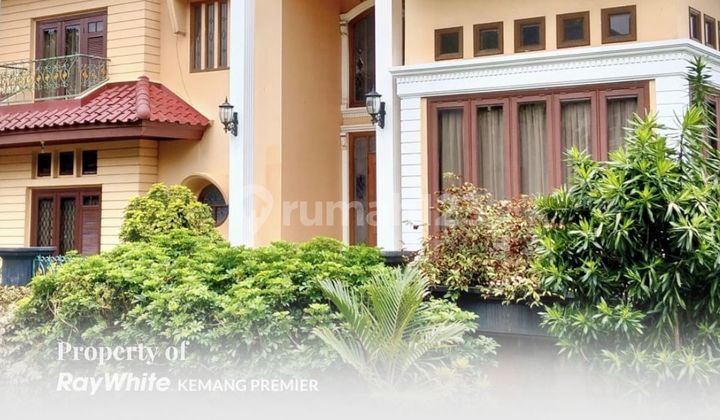 Classic House in Villa Cinere Mas Housing Complex Classic House in Villa Cinere Mas Housing Complex