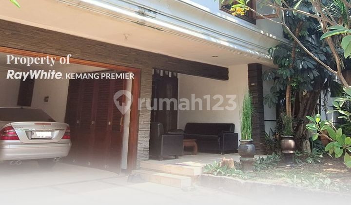 Rumah Classic Siap Huni di Hang Lekir, Dekat dengan Senayan, Jak-Sel