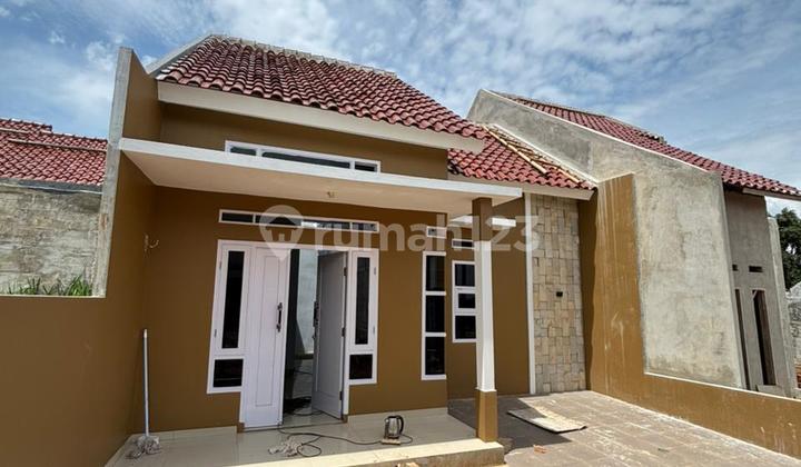 Rumah 3 Kamar Tidur Starategis Dekat ke Selatan Jakarta Rumah 3 Kamar Tidur Starategis Dekat ke Selatan Jakarta