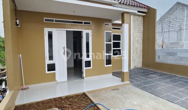 Rumah 1 Lantai Dekat Area Perkotaan di Sawangan Depok Rumah 1 Lantai Dekat Area Perkotaan di Sawangan Depok