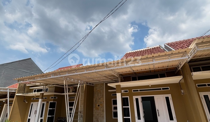 Rumah Mezzanin 3 Kamar Tidur Bagus di Sawangan Depok