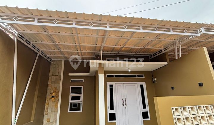 Rumah Mewah Lokasi Strategis Dekat Tol Sawangan Depok Rumah Mewah Lokasi Strategis Dekat Tol Sawangan Depok