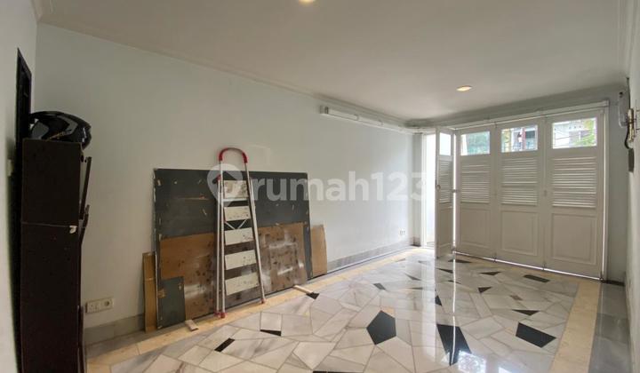 For Rent Luxury 3 BR 350 M2 Strategic Unit Scbd South Jakarta 2