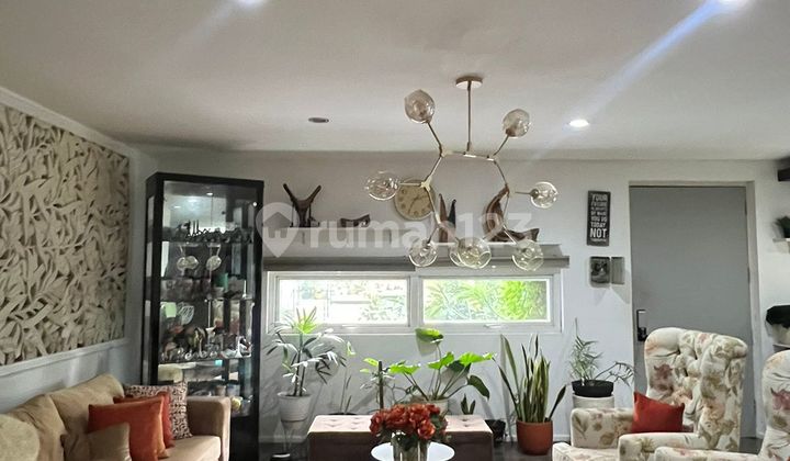 Dijual Rumah Daerah Pesangrahan Posisi Hook D 3+1 Br Luas 350 M2 - Siap Huni & Lokasi Strategis, Pesanggrahan Jakarta Selas Dijual Rumah Daerah Pesangrahan Posisi Hook D 3+1 Br Luas 350 M2 - Siap Huni & Lokasi Strategis, Pesanggrahan Jakarta Selas