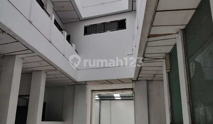Ruko on Sudirman Street Suitable for Business and Office 2