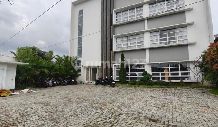 Kantor dan Gudang Strategis dengan Lift Barang Kapasitas 2 Ton di Cimahi Kantor dan Gudang Strategis dengan Lift Barang Kapasitas 2 Ton di Cimahi