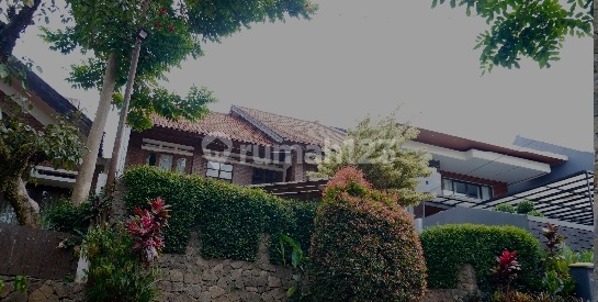 Rumah Murah Bagus di Setiabudi SHM