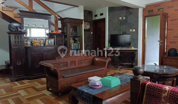 Rumah Murah Bagus di Setiabudi SHM