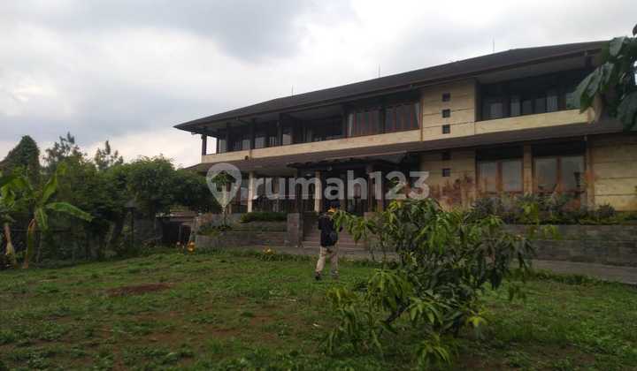 Luxury House in Setiabudi 2