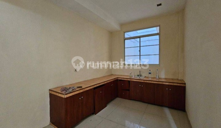 24Al For Rent Florence House, Plot Size 12X25