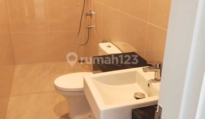 7Al Dijual Rumah 10X18 M2 Riviera Phase 2 Karang Tengah 2