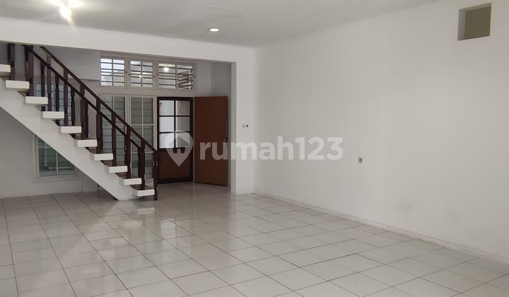 19Aldisewakan Rumah Rapih Asri Siap Huni di Sunrise Garden