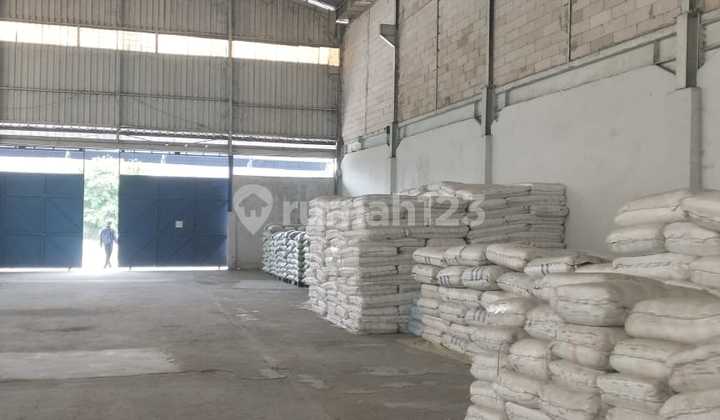 23Al di Sewakan Gudang Luas 850M2 di Kav Dpr Cipondoh