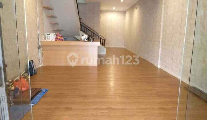 12Al Disewakan Ruko Graha Boulevard 5X16 3 Lantai