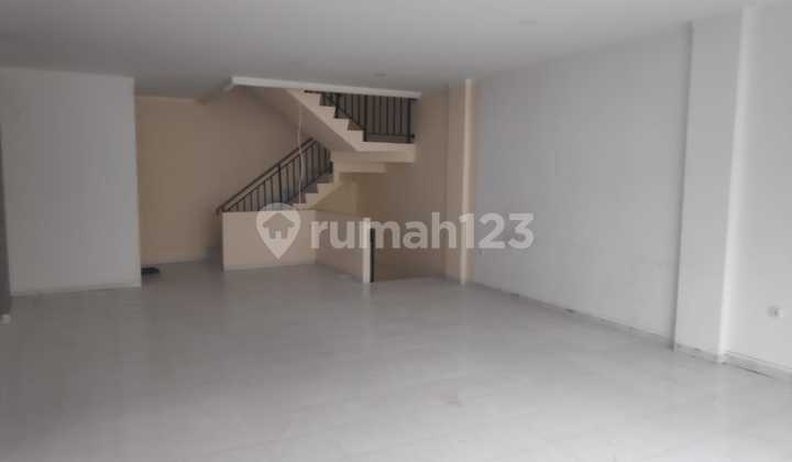 8Al Disewakan Ruko 5X17m2 3 Lantai di Jelambar Ruko