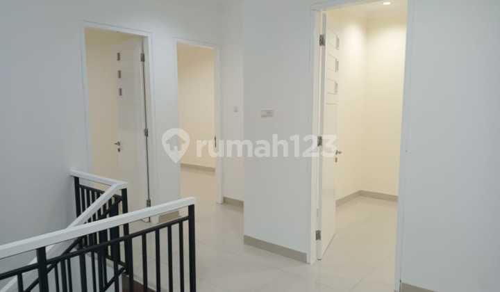 27Aldisewakan Rumah 8X18 Fresh/Baru Renov Permata Buana