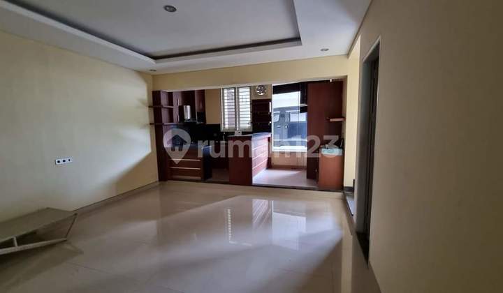 Dijual Rumah Siap Huni Selangkah Dari Mall Living Word Denpasar, Bali