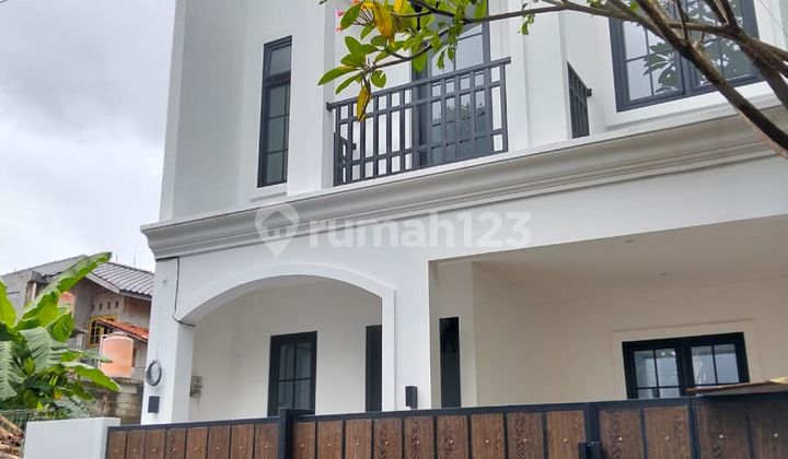 Dijual Rumah Baru 2 Lantai Siap Huni di Jagakarsa