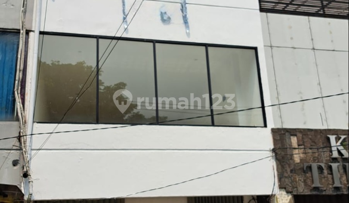 Disewakan Ruko 3 Lantai di Area Komersial Cinere