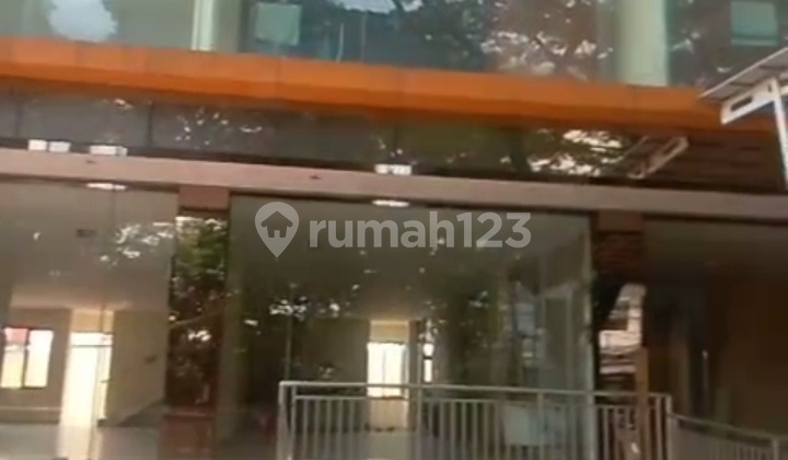 Si Sewakan Gedung Baru Utk Showroom Si Sewakan Gedung Baru Utk Showroom