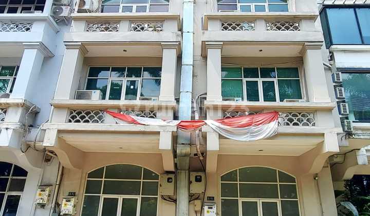 For Rent: 4-Storey Connected Shop House in Permata Senayan