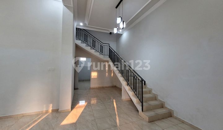 Disewakan Rumah 2 Lantai Siap Huni di Petukangan 2