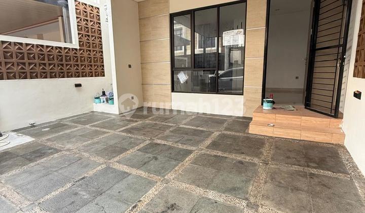 Disewakan Rumah 2 Lantai Siap Huni 2