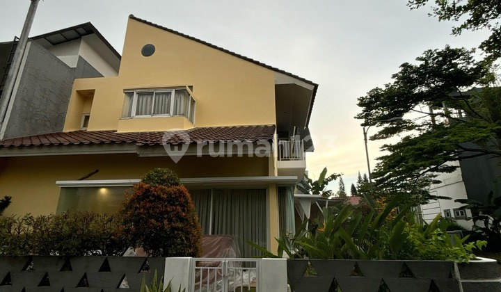 Rumah Semi Furnished Cluster Eksklusif Terbatas di Cirendeu Residence