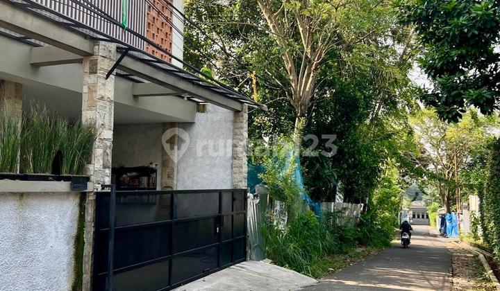 Alaya Cireundeu Lebak Bulus - Modern Semi-Furnished House Ready to Occupy