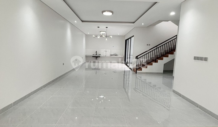 Rumah Modern Minimalis di Bsd, Tangerang Selatan