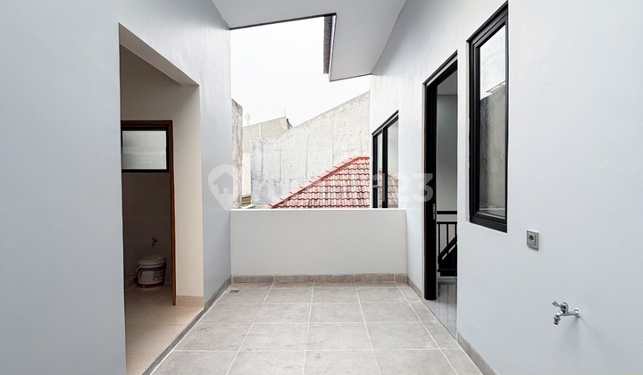 Rumah Modern Minimalis di Bsd, Tangerang Selatan 2