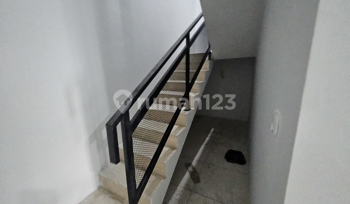 Price 700M! Minimalist House 75/103 in Bandung City 2