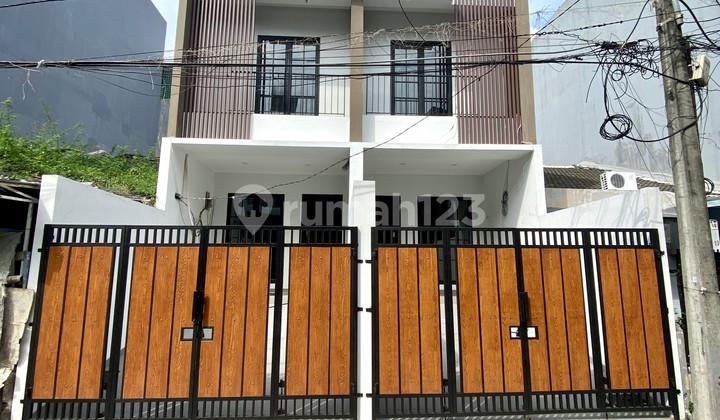 Rumah Dijual Taman Ratu Brand New