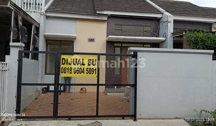 Comfortable House Ready to Occupy in Green Park Pamulang, South Tangerang Comfortable House Ready to Occupy in Green Park Pamulang, South Tangerang