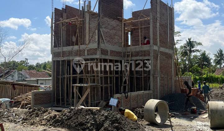 Rumah Minimalis 2 Lantai Harga Terjangkau di Jeruklegi, Cilacap
