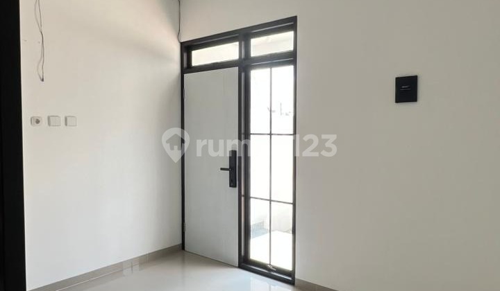 Rumah Mewah di Pinggir Kota Cilacap, Akses Mudah