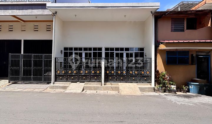 Gak Sampe 2 M ! Rumah Siap Huni Selangkah ke Mall Kota Kasablanka