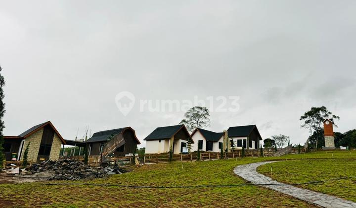 European Classic Themed Land Plot with Mountain View European Classic Themed Land Plot with Mountain View