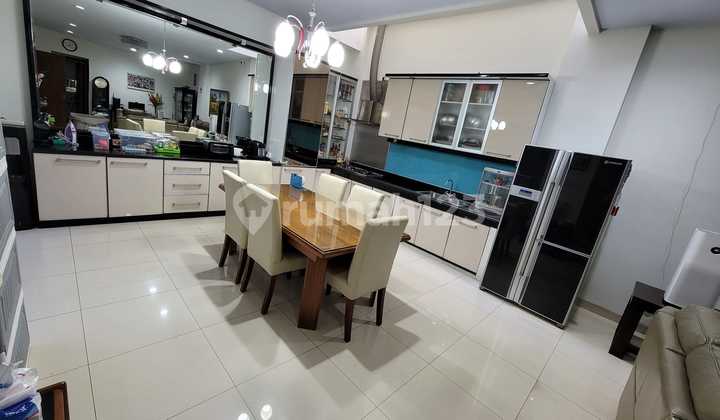 House in Taman Sari Sayap Dago Bandung