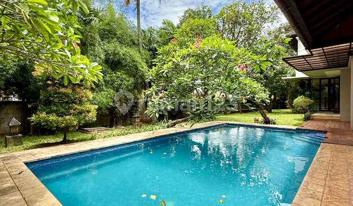 Turun Harga Rumah di Jual di Kawasan Kemang Konsep Resort