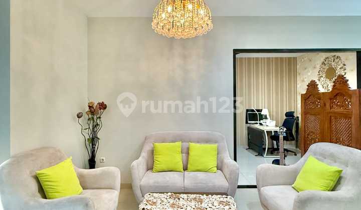 Dijual Rumah Dua Lantai Dalam Town House Full Furnished Lokasi Dekat MRT 2