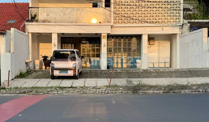 For Sale Building for Cafe or House Location by the Roadside