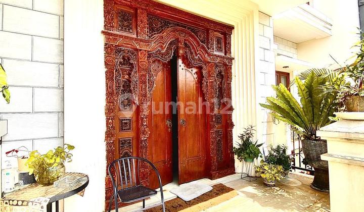 Sell Two and a Half Story House Location Near Living Plaza Cinere