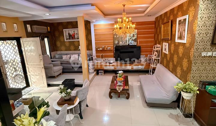 Dijual Rumah Siap Huni Tiga Puluh Menit ke Pondok Indah 2