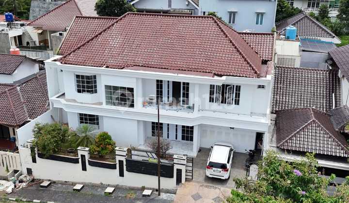 Dijual Rumah di Cinere Dua Lantai Siap Huni Lokasi Nempel Mall Dijual Rumah di Cinere Dua Lantai Siap Huni Lokasi Nempel Mall